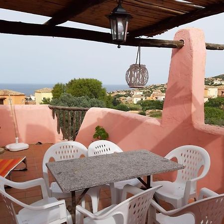 un angolo di Paradiso a pochi passi dal mare nel villaggio Calarossa Isola Rossa Esterno foto